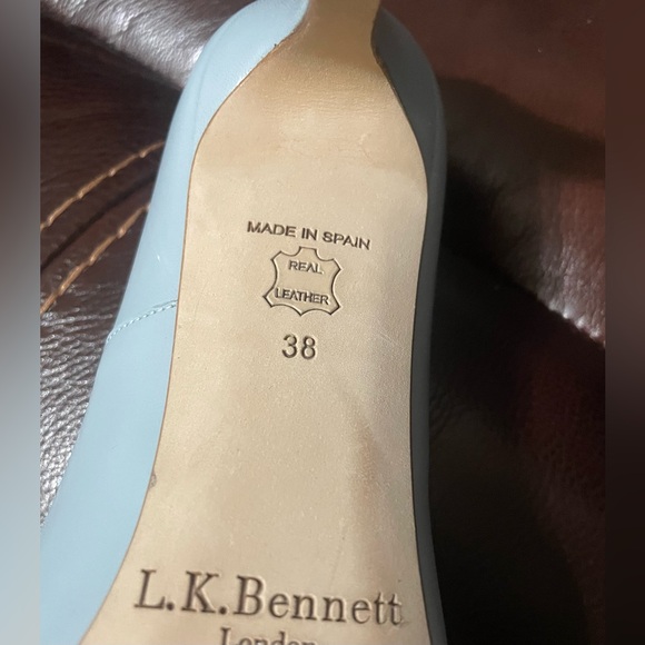 L.K. Bennett London Kay blue leather pumps with snake toe cap, EUC, size 38 - Picture 8 of 8